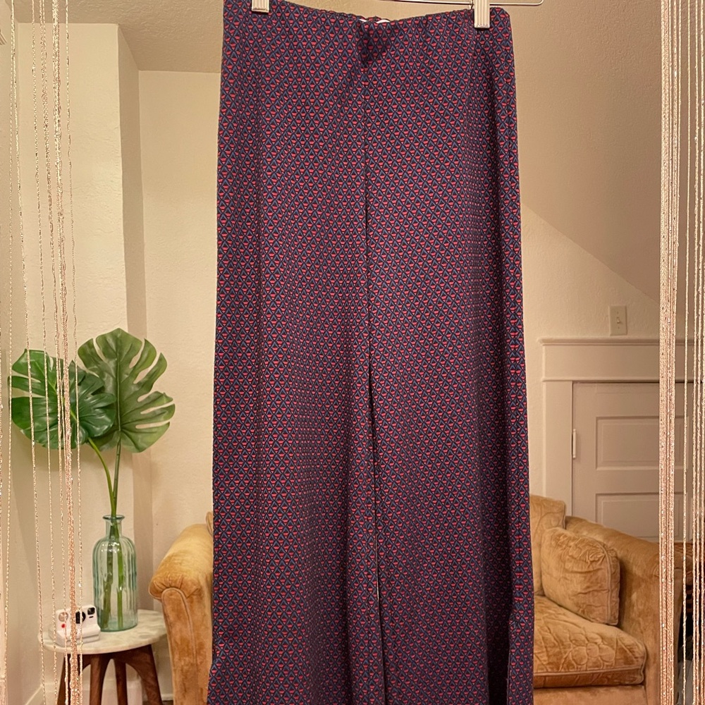 Wide leg trousers with split ankle